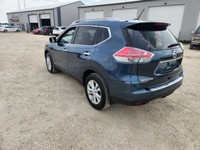 JUST REDUCED!!! ONLY 56,000KMS!!!! 7 PASSENGER SV!!!! NAVIGATION!! PANORAMIC ROOF!! 2014 Nissan Rogu... (image 4)