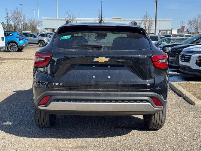 2025 Chevrolet Trax LT in Cars & Trucks in Calgary - Image 4