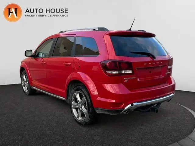 2018 Dodge Journey Crossroad | SUNROOF | HEATED SEATS | DVD dans Autos et camions dans Calgary - Image 5