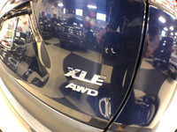 SUV ....... XLE PREMIUM WITH LEATHER INTERIOR AND NAVIGATION SYSTEM ......... 2.5 LITER 4-CYLINDER E... (image 8)