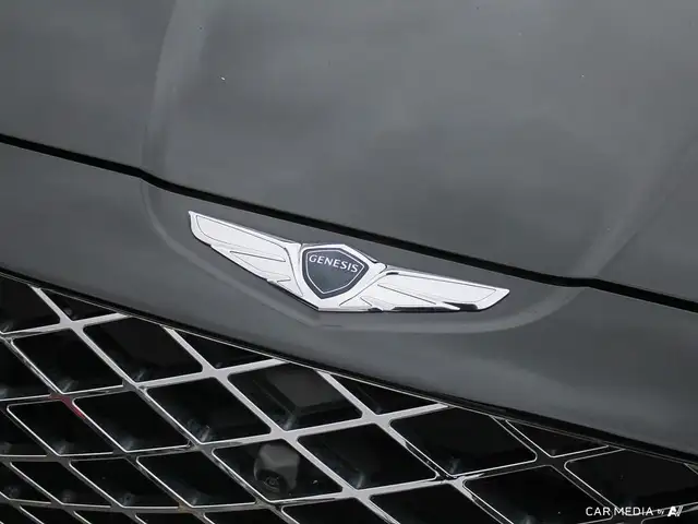 2024 Genesis GV80 3.5T Prestige 7P panoramic Sunroof | Alloy... in Cars & Trucks in London - Image 10