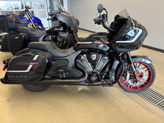 2024 Indian Motorcycle Challenger Elite in Sport Touring in Saskatoon