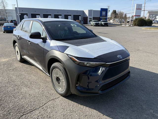 Toyota bZ4X LE 2025 AWD - VÉHICULE NEUF - in Cars & Trucks in Québec City - Image 4