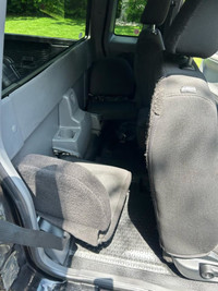 BLACK ON GREY CLOTH, 4.0L ENGINE, 5 SPEED MANUAL TRANSMISSION, NEW BATTERY, NEW BRAKES, DRIVES GREAT... (image 7)