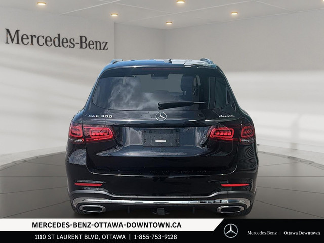 2022 Mercedes-Benz GLC300 4MATIC SUV in Cars & Trucks in Ottawa - Image 3