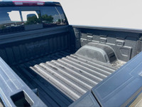 This 2025 GMC Sierra 1500 in Onyx Black is equipped with 4WD and Gas V8 5.3L/325 engine. *This Sierr... (image 9)