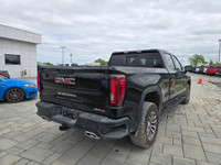 2022 GMC Sierra 1500 Limited AT4 Crew Cab 4WD with the 3.0L Duramax Diesel and only 83,000kms. Clean... (image 4)