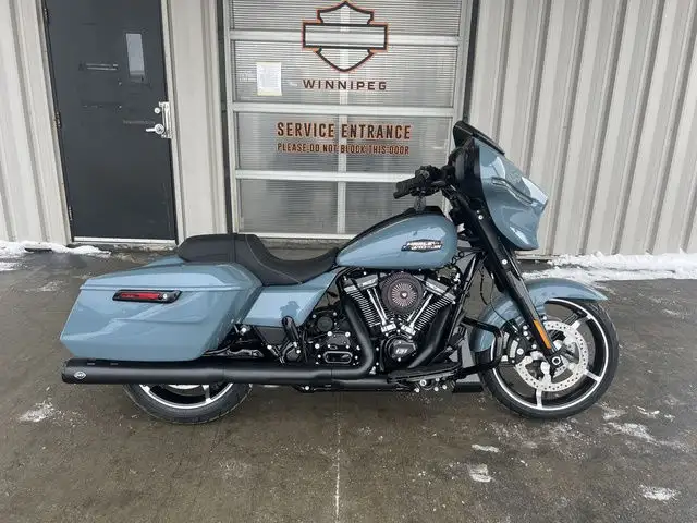 2024 Harley-Davidson FLHX - Street Glide in Sport Touring in Winnipeg - Image 2
