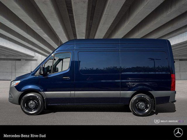 2025 Mercedes-Benz Sprinter 2500 144 Wheelbase Standard Roof RWD in Cars & Trucks in Longueuil / South Shore - Image 2