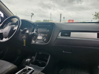 GARANTIE 1 ANS CREDIT DIRECT EN LIGNE AU WWW.AUTO-INTERNET.CA WOW 2016 MITSUBISHI OUTLANDER BAS KM T... (image 3)
