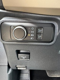 AMVIC Licensed Engine: 4 Cylinder Engine 2.3L L/100Km City: 12.1 L/100Km Hwy: 11.2 Safety Equipment... (image 9)