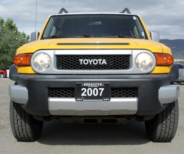 2007 Toyota FJ Cruiser in Cars & Trucks in Penticton - Image 4