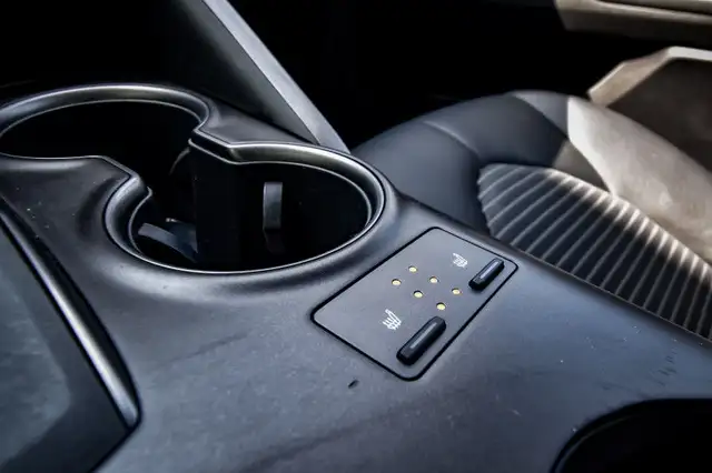 2023 Toyota Camry SE • HEATED SEATS • CP/AA • REAR CAM in Cars & Trucks in Kingston - Image 25