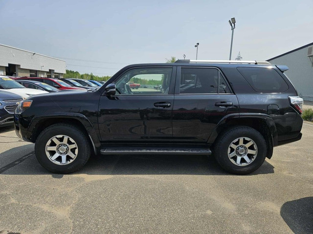 2015 TOYOTA 4RUNNER SR5, 4X4, TOIT OUVRANT, GPS, SIEGES CHAUFFAN in Cars & Trucks in Shawinigan - Image 2