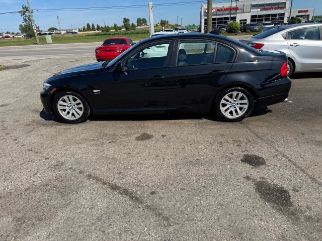2009 BMW 3 Series 328i xDrive, AUTO, LOW KMS, ONLY 77,000KMS, CE in Cars & Trucks in London - Image 2
