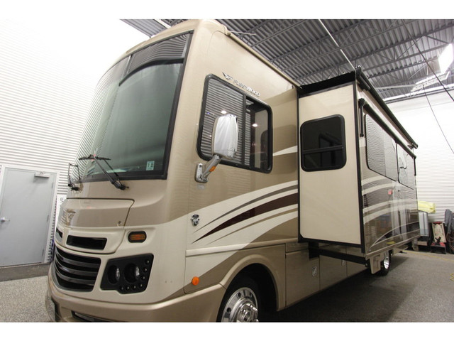  2016 Fleetwood Bounder 36E ***VENDU/SOLD*** in RVs & Motorhomes in Laval / North Shore - Image 2