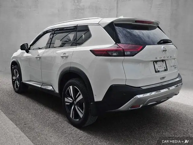 2021 Nissan Rogue Platinum in Cars & Trucks in Ottawa - Image 3