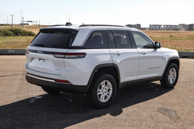 2025 Jeep Grand Cherokee Laredo in Cars & Trucks in Strathcona County - Image 3