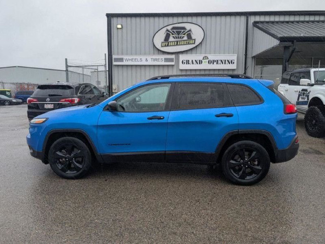 2018 Jeep Cherokee | LOW LOW MILEAGE | ACCIDENT FREE | in Cars & Trucks in London - Image 2