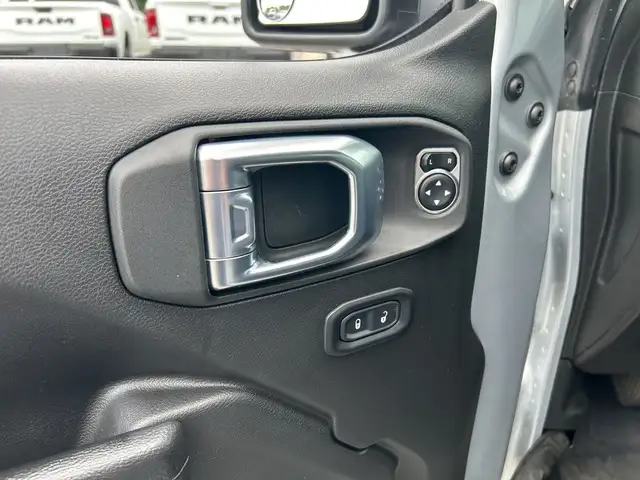 2022 Jeep Gladiator Gladiator S in Cars & Trucks in Ottawa - Image 18