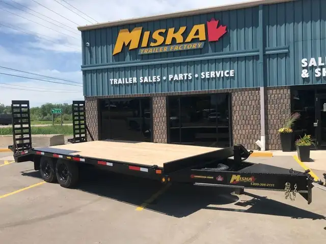 16K Flatbed Equipment Trailer - Made in Canada in Cargo & Utility Trailers in Oshawa / Durham Region - Image 4