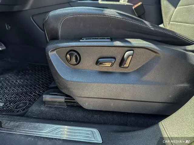 2019 Volkswagen Atlas Execline Premium Comfort, 7 Seats in Cars & Trucks in Medicine Hat - Image 23