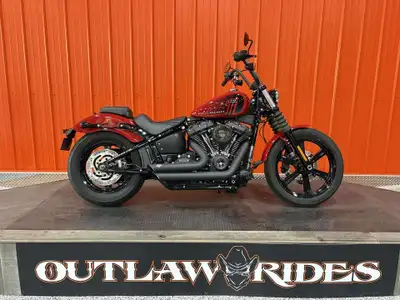 This beautiful low mileage Redline 2023 Softail Street Bob FXBBS is looking for it's new home! The b...