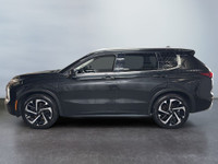 Decouvrez ce superbe Mitsubishi Outlander SEL 2022 au style raffine, avec sa carrosserie noire eclat... (image 2)