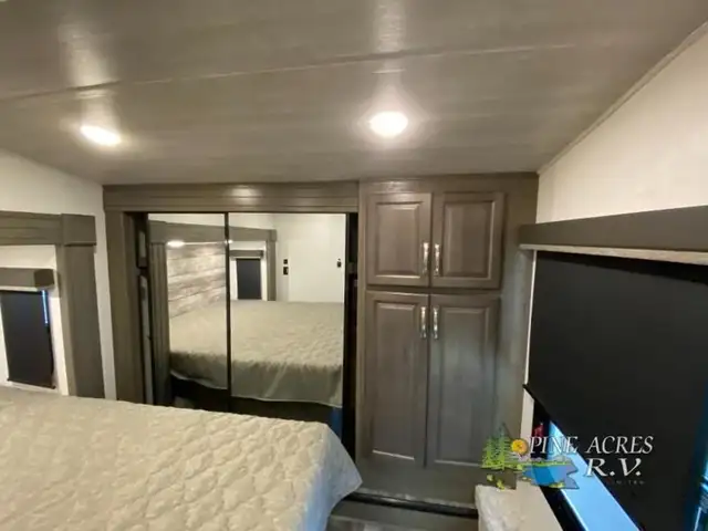 2022 Keystone RV Cougar 316RLS Huge in Travel Trailers & Campers in Moncton - Image 52