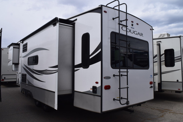 2023 Keystone Cougar FW - Fifth Wheel 290RLS in Travel Trailers & Campers in Kelowna - Image 3