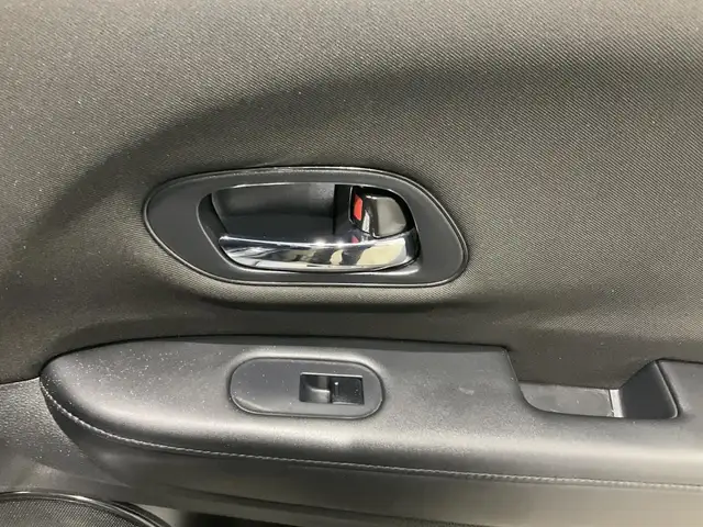 Honda HR-V LX 2RM CVT 2018 à vendre in Cars & Trucks in Laval / North Shore - Image 29