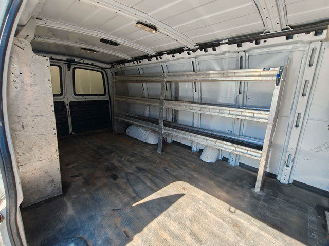 2018 Chevrolet Express 2500 Work Van 2500 3/4 TON CARGO VAN in Cars & Trucks in Ottawa - Image 4