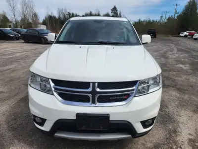 2015 Dodge Journey AWD (7 passengers) (Certified Ontario and Quebec) One Owner Backup Camera Sunroof...