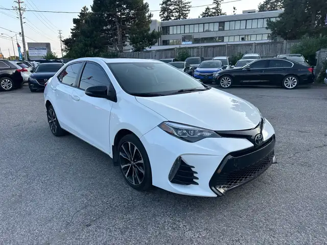 2019 Toyota Corolla SE | Sunroof | Leather in Cars & Trucks in City of Toronto - Image 9