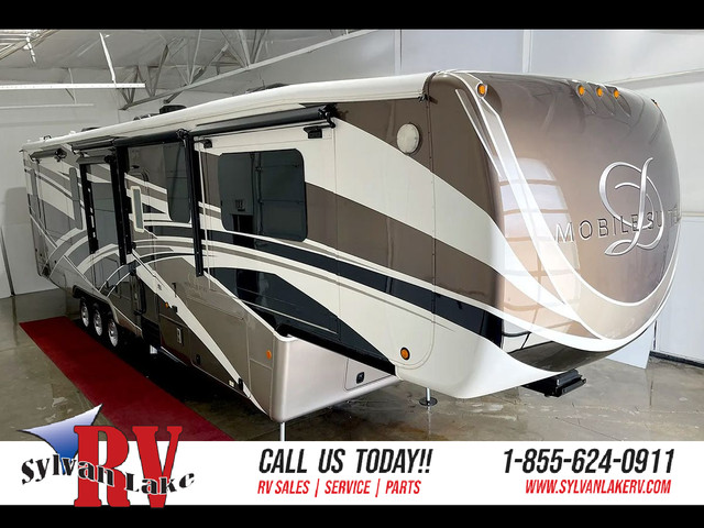 2018 DRV Mobile Suite 44 Nashville – Pre-Owned Luxury 5th Wheel in Travel Trailers & Campers in Red Deer - Image 2