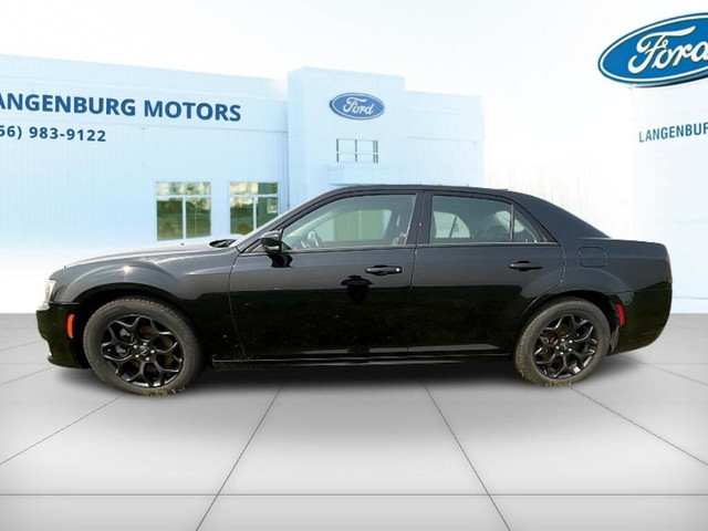2022 Chrysler 300 Touring L in Cars & Trucks in Regina - Image 4