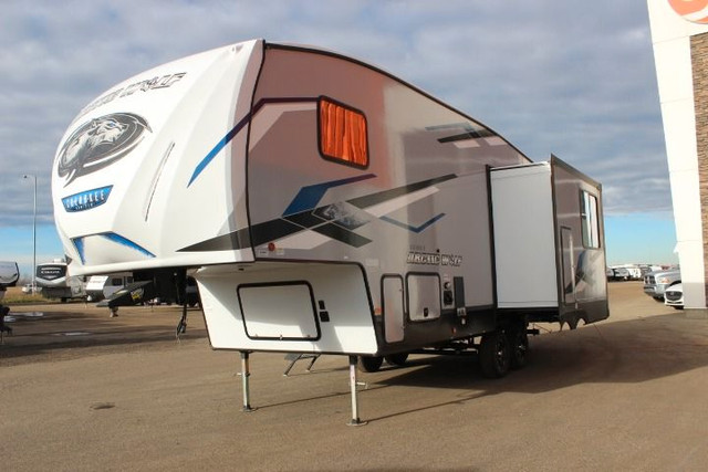 2023 Forest River RV Cherokee Arctic Wolf 261RK in Travel Trailers & Campers in Edmonton - Image 3