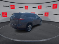 Navigation, Leather Seats, Cooled Seats, Premium Audio, Sunroof! This 2023 Toyota Highlander is thou... (image 7)