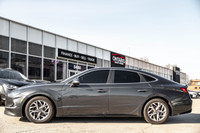 VEHICLE HIGHLIGHTS: BACKUP CAMERA, HEATED SEATS, HD RADIO, 5 PASSENGER, HARD TOP, ABS, POWER LOCKS,... (image 3)