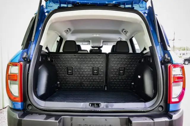 2022 Ford Bronco Sport Big Bend • LOW MILEAGE • HEATED SEATS • C dans Autos et camions dans Cornwall - Image 7