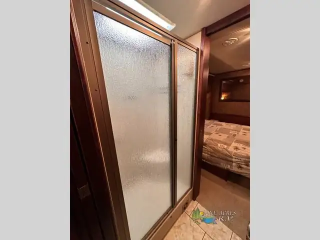 2011 Tiffin Motorhomes Open Road Allegro 32CA 53K Milles Best Pr in RVs & Motorhomes in Moncton - Image 31