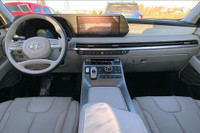 Premium Nappa Leather Seats, Heads Up Display, Second Row Fixed Wide Panel Su, Wireless Charging Pad... (image 4)