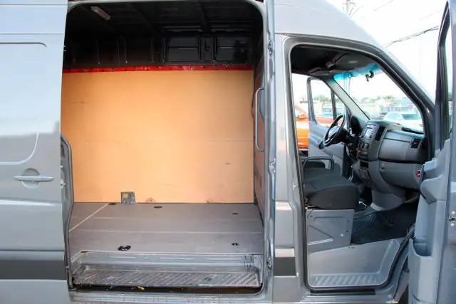 2017 Mercedes-Benz Sprinter 2500 170"+3-Passenger+Certified dans Autos et camions dans Région de Mississauga/Peel - Image 12