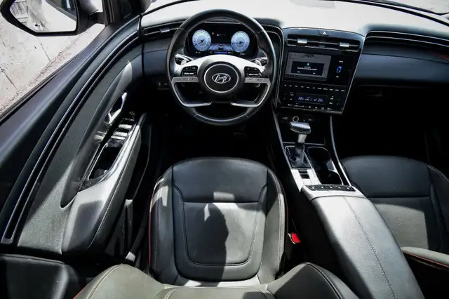 2024 Hyundai Santa Cruz Ultimate • SUNROOF • NAV • COOLED SEATS dans Autos et camions dans Cornwall - Image 13