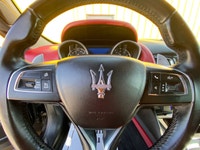 Luxury SUV featuring a 424-horsepower twin-turbo V6 engine, all-wheel-drive with a mechanical limite... (image 9)