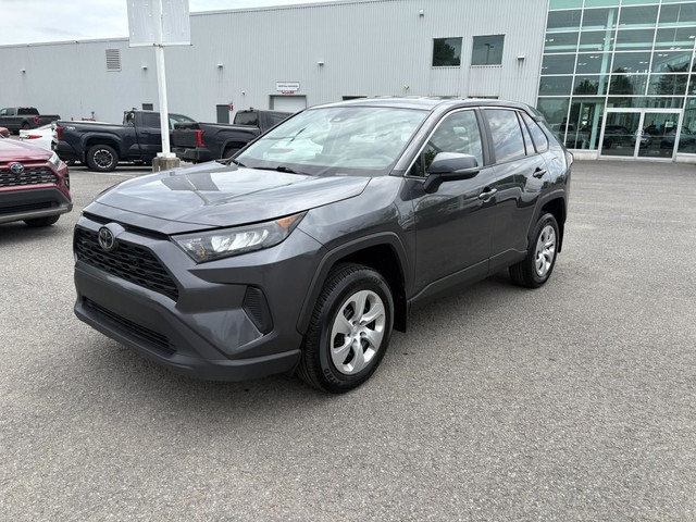 Toyota RAV4 LE 2024 AWD - BAS MILLAGE - in Cars & Trucks in Québec City