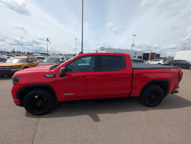 2023 GMC Sierra 1500 Elevation 5.3L, NAVIGATION, SUNROOF, LEA... in Cars & Trucks in Calgary - Image 2