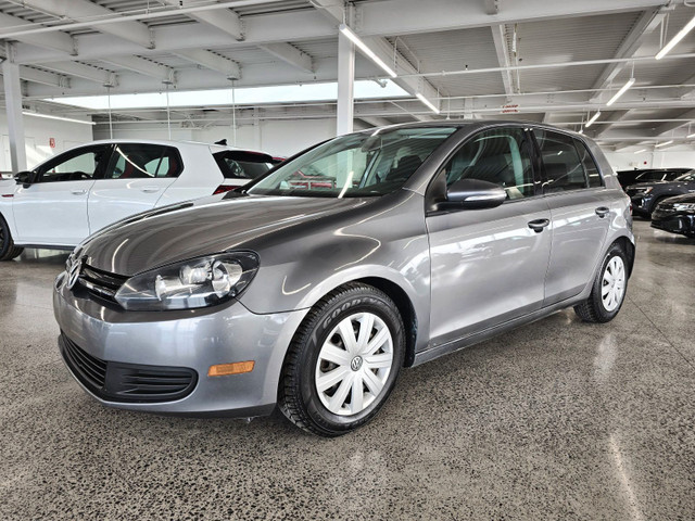 2011 Volkswagen Golf Comfortline * A/C * automatique Propre in Cars & Trucks in Laval / North Shore