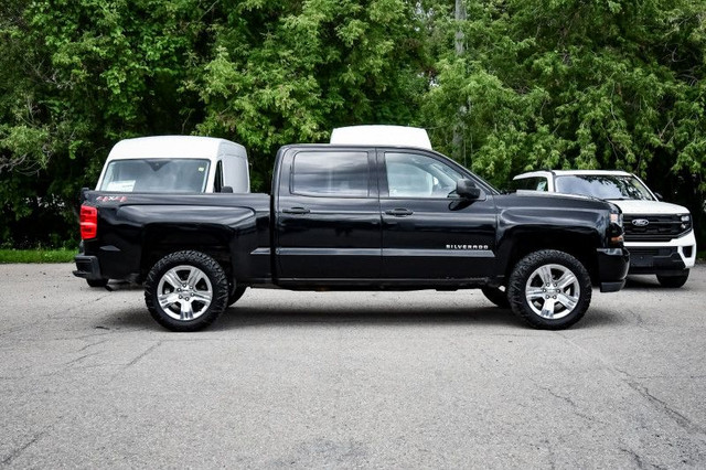 2018 Chevrolet Silverado 1500 Custom • TONNEAU COVER • REAR CAM in Cars & Trucks in Cornwall - Image 2