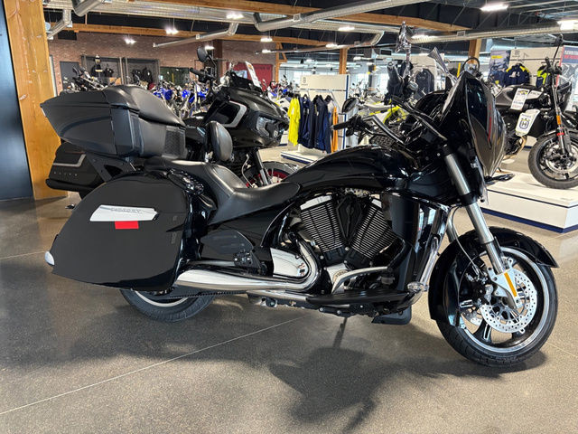 2016 Victory Motorcycles Cross Country Tour in Sport Touring in Saskatoon